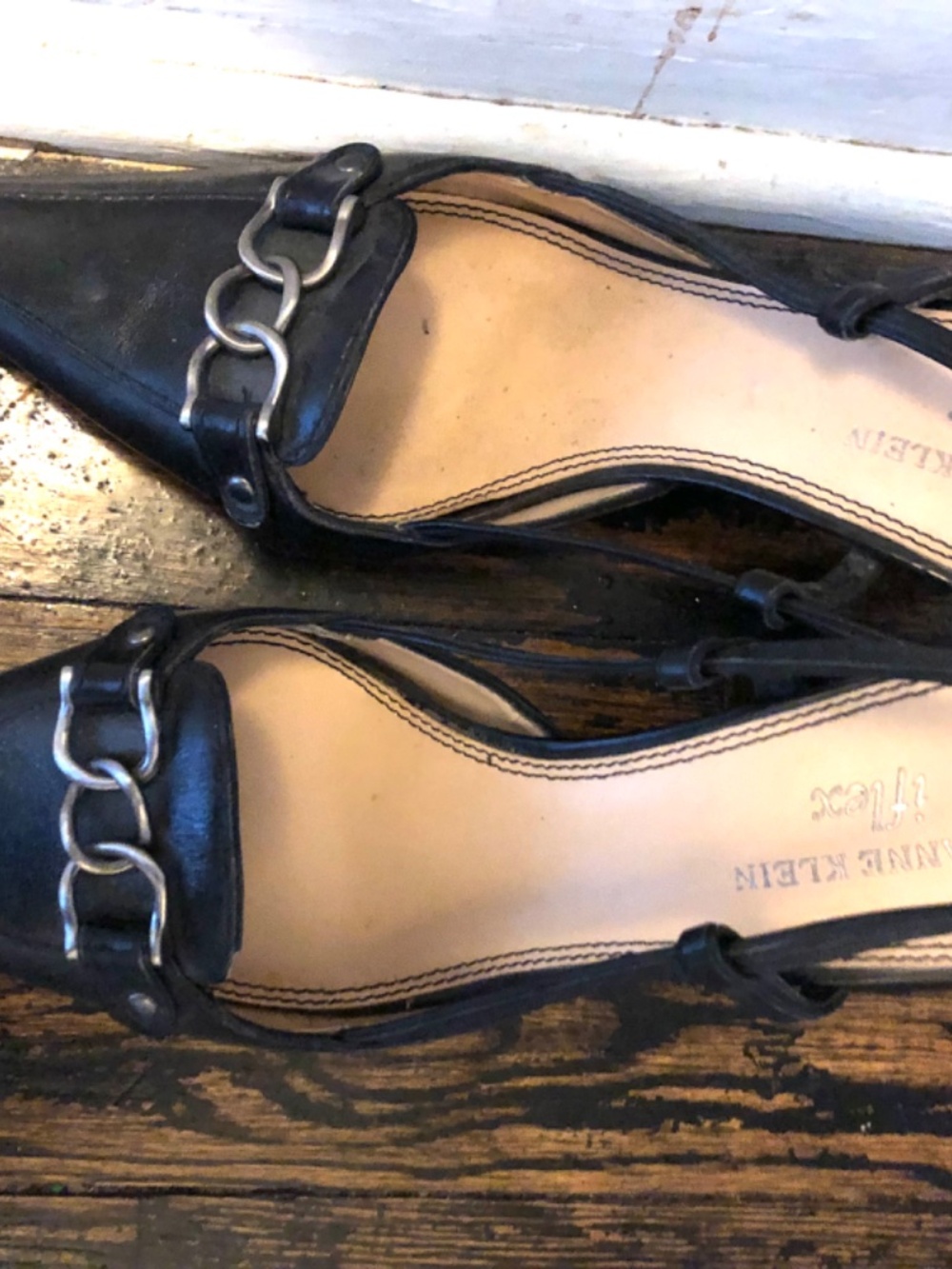 Pointed Toe Heels - Picture 3 of 4